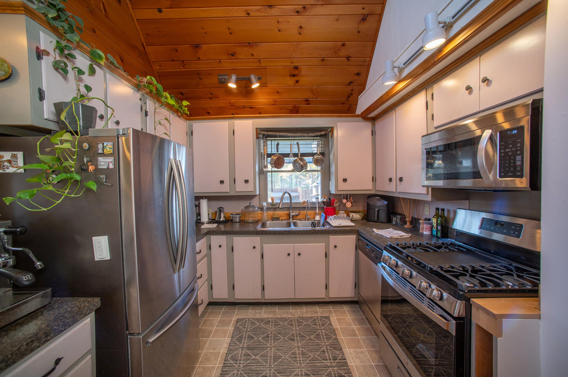 1471 N Road Bethel, ME 04217 - Photo 6 of 38 1471 N Road-36