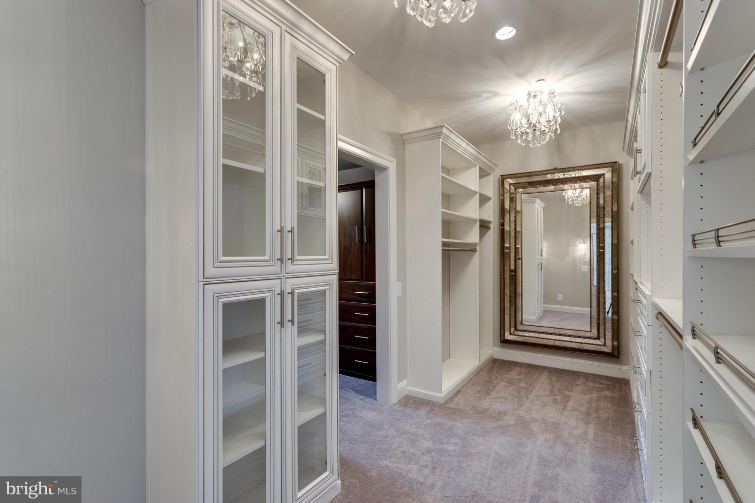 3812 Maple Hill Road Fairfax, VA 22033 - Photo 21 of 30 Huge Closet Suite Option