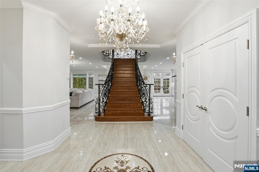 405 Liberty Road Englewood, NJ 07631 - Photo 3 of 37