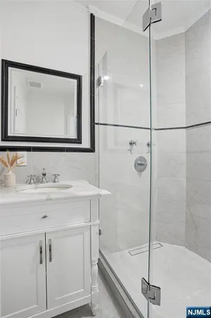 $2,395,000 | 405 Liberty Road, Englewood, NJ 07631