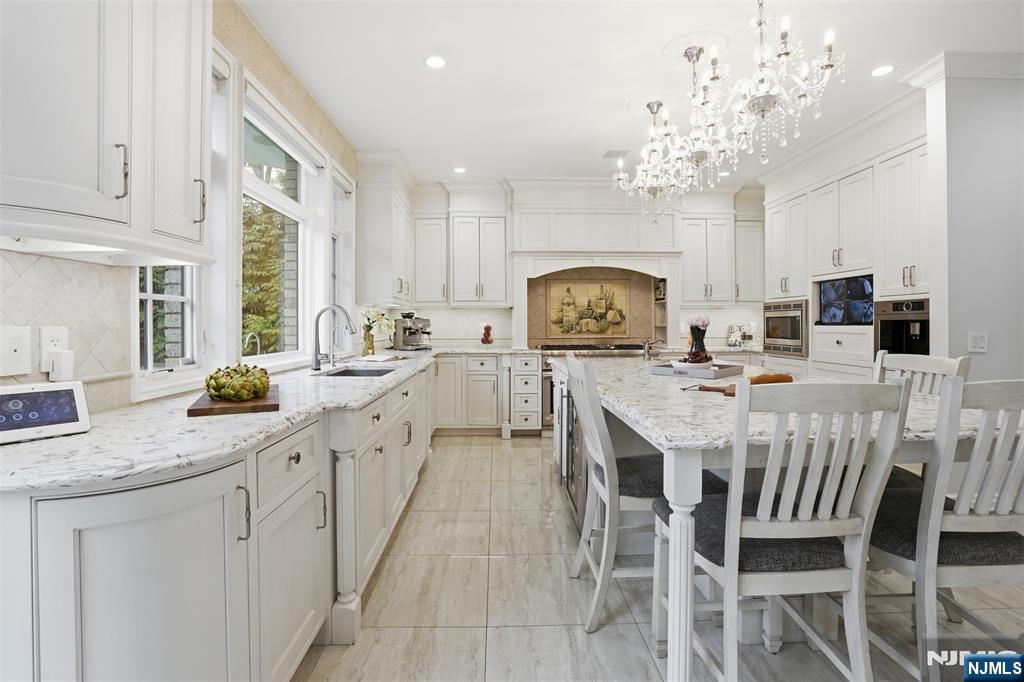 405 Liberty Road Englewood, NJ 07631 - Photo 9 of 37