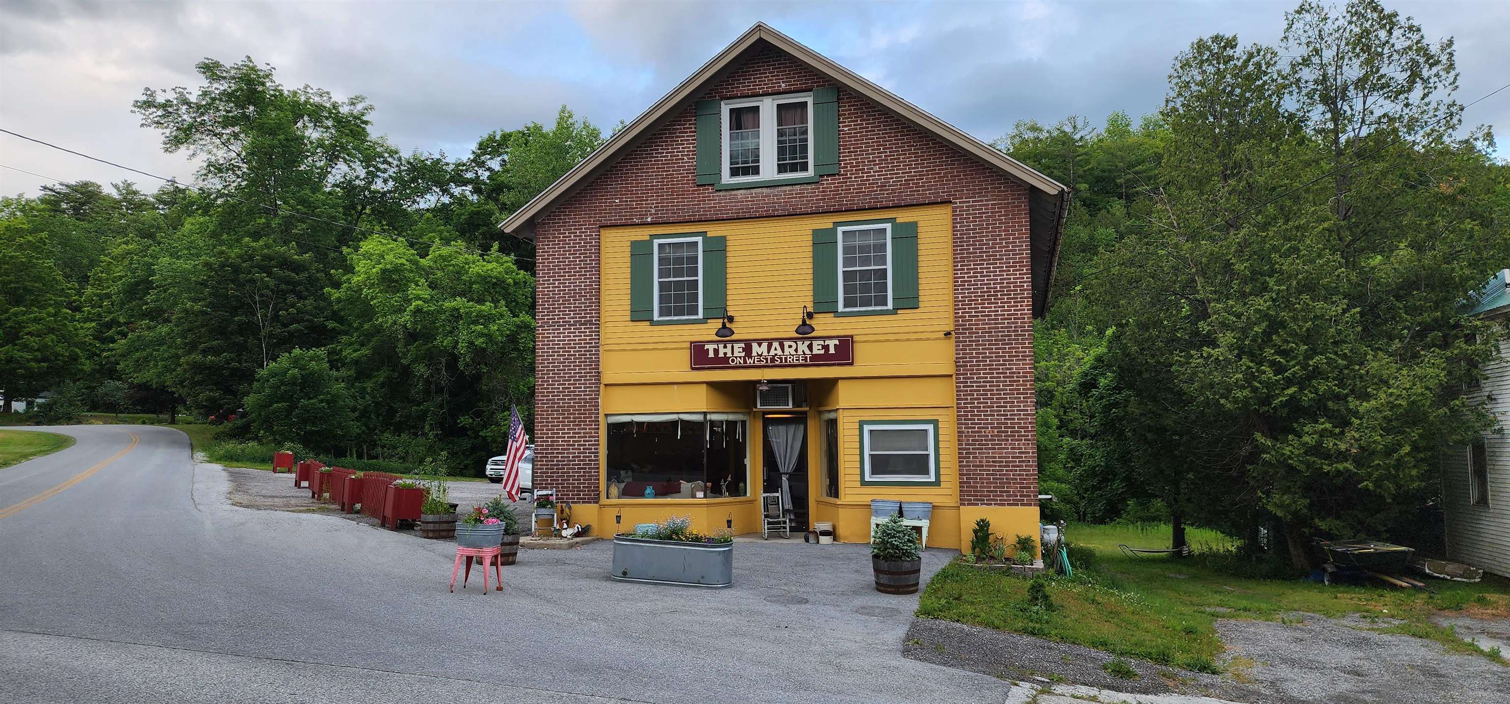 36 West Street Proctor, VT 05765 - Photo 1 of 37