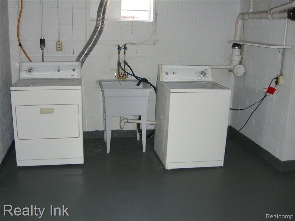 3974 Golfside Road Ypsilanti, MI 48197 - Photo 23 of 24 Picture 039.jpg
