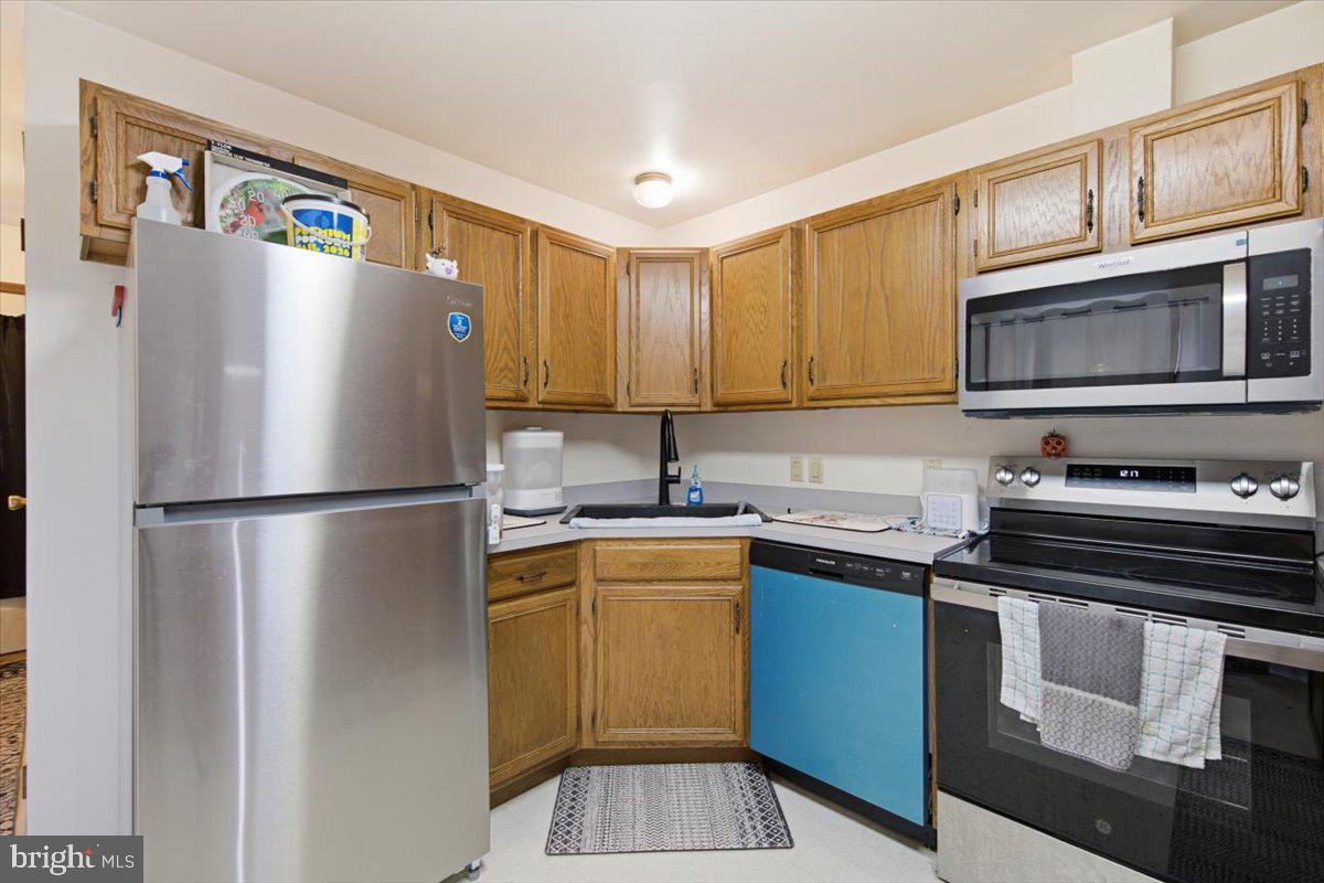 113 Chambers Street Preston, MD 21655 - Photo 9 of 25 08-Kitchen
