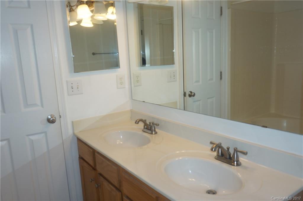 1742 Summit Ridge Lane Kannapolis, NC 28083 - Photo 13 of 20 Gallery Image 13