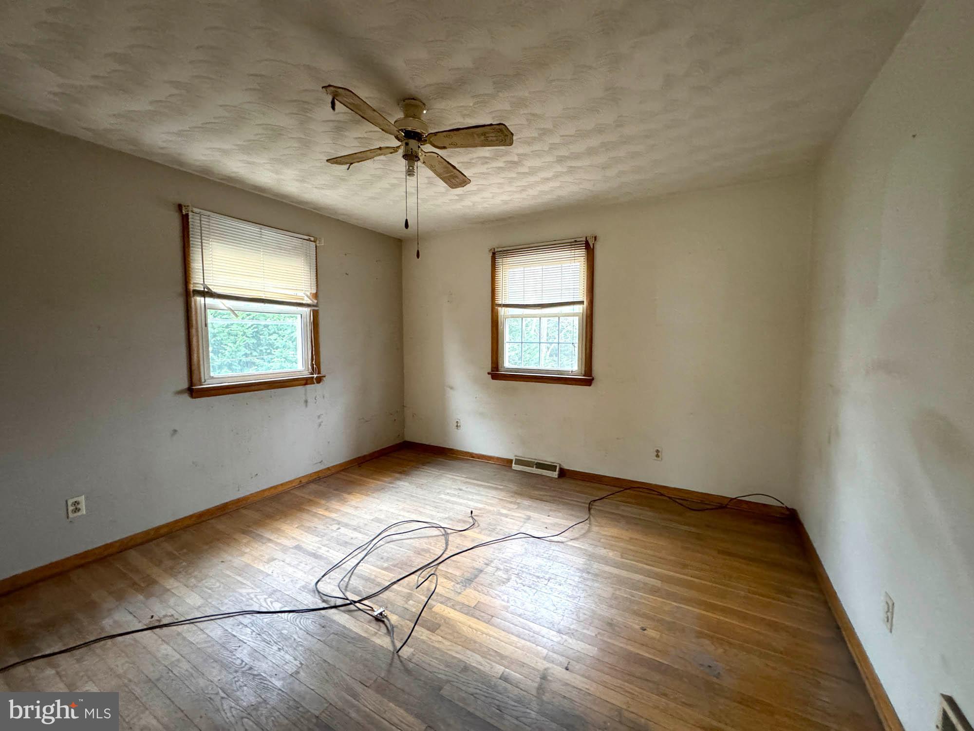 8479 Bussenius Road Pasadena, MD 21122 - Photo 19 of 27