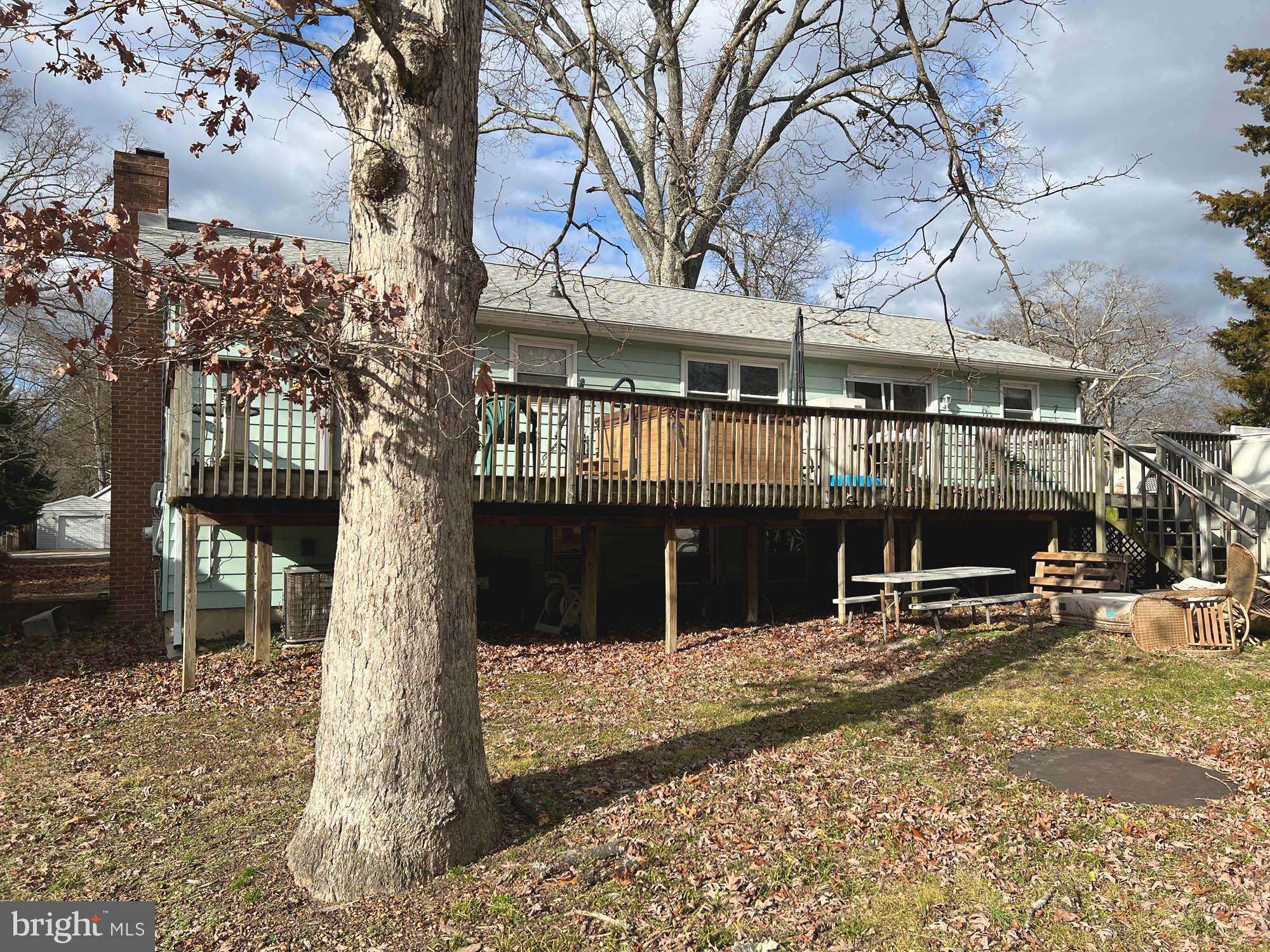 8479 Bussenius Road Pasadena, MD 21122 - Photo 3 of 27