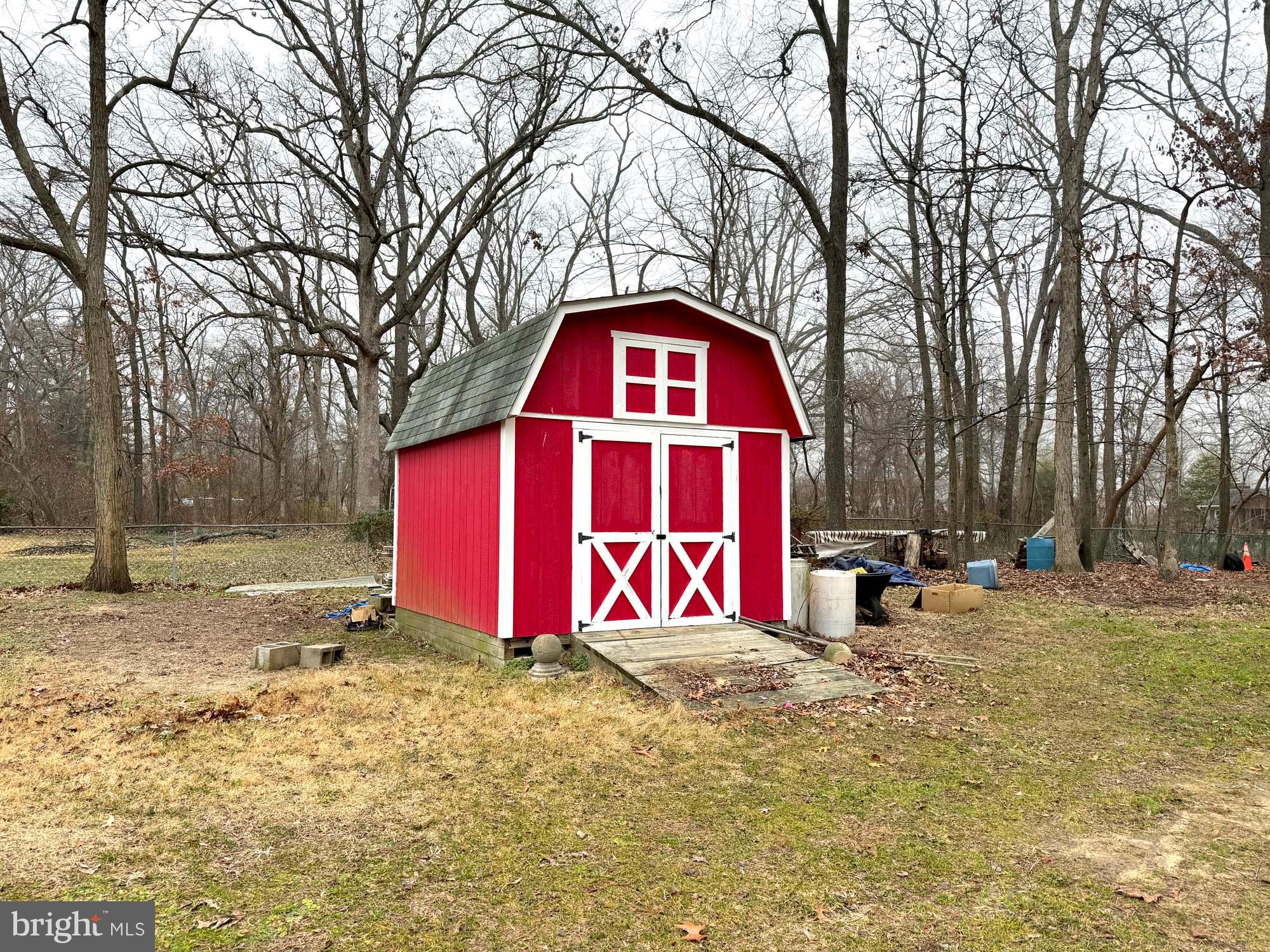 8479 Bussenius Road Pasadena, MD 21122 - Photo 6 of 27