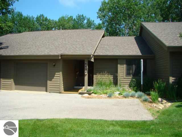 6454 Mission Ridge Traverse City, MI 49686 - Photo 1 of 15 1724859.JPG