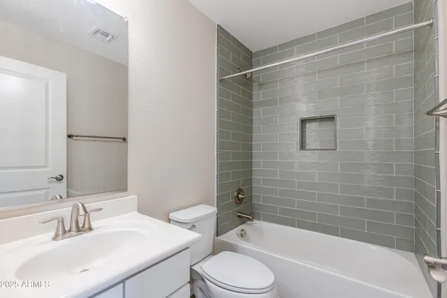 $3,800 | 17644 North 77th Place, Scottsdale, AZ 85255