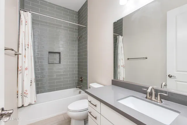 $3,800 | 17644 North 77th Place, Scottsdale, AZ 85255