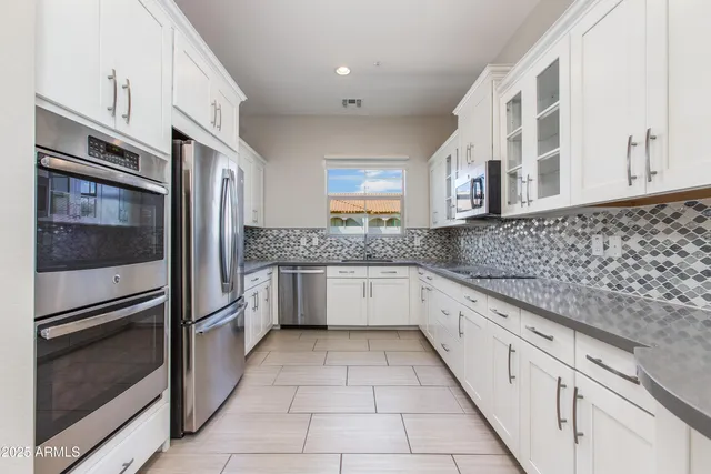 $3,800 | 17644 North 77th Place, Scottsdale, AZ 85255