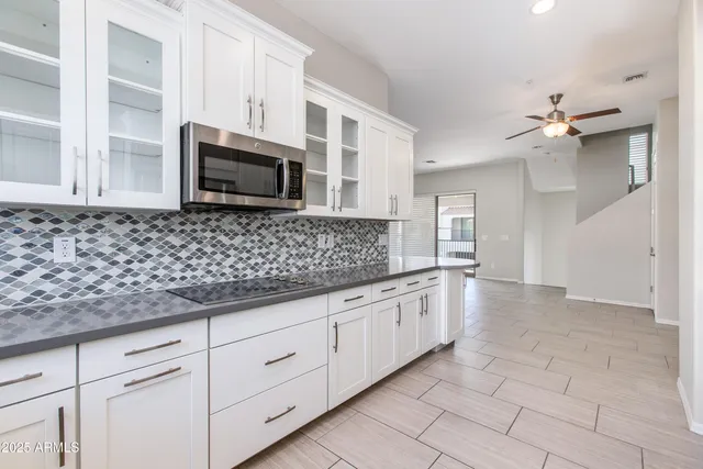 $3,800 | 17644 North 77th Place, Scottsdale, AZ 85255