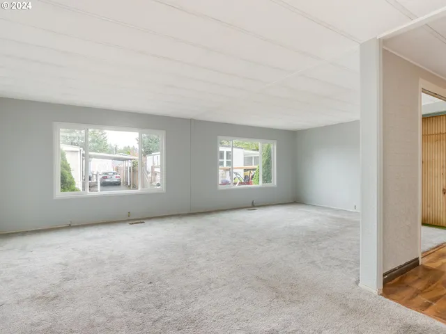 $87,999 | 21100 Northeast Sandy Boulevard, Unit 18, Fairview, OR 97024