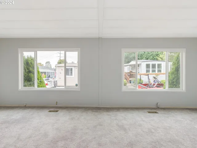 $87,999 | 21100 Northeast Sandy Boulevard, Unit 18, Fairview, OR 97024