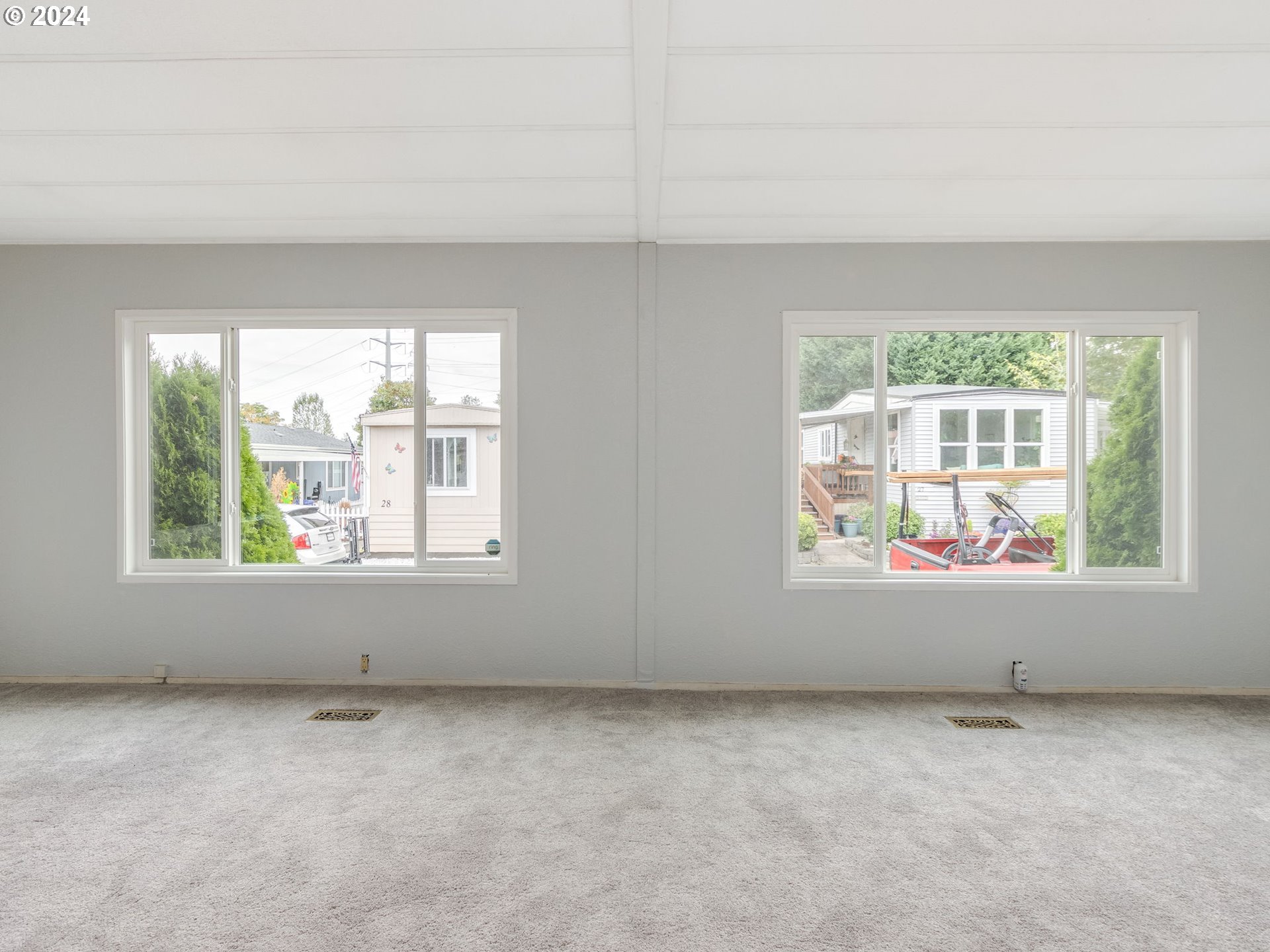 21100 Northeast Sandy Boulevard, Unit 18 Fairview, OR 97024 - Photo 13 of 34