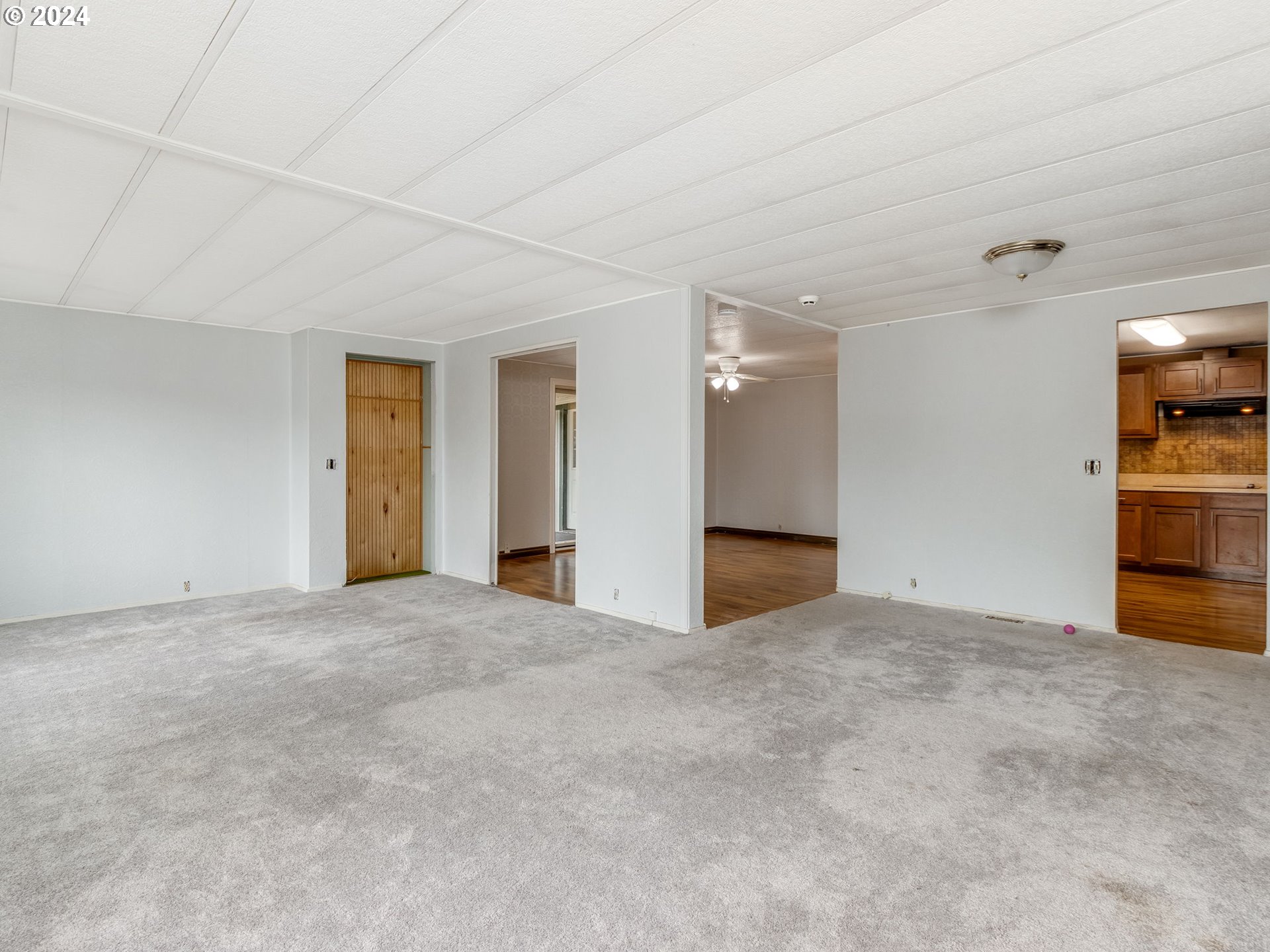 21100 Northeast Sandy Boulevard, Unit 18 Fairview, OR 97024 - Photo 14 of 34