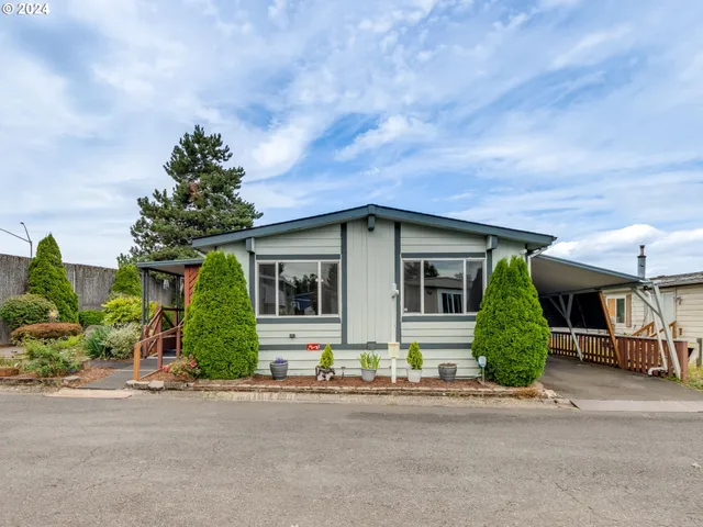 $87,999 | 21100 Northeast Sandy Boulevard, Unit 18, Fairview, OR 97024