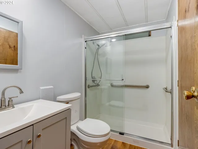 $87,999 | 21100 Northeast Sandy Boulevard, Unit 18, Fairview, OR 97024