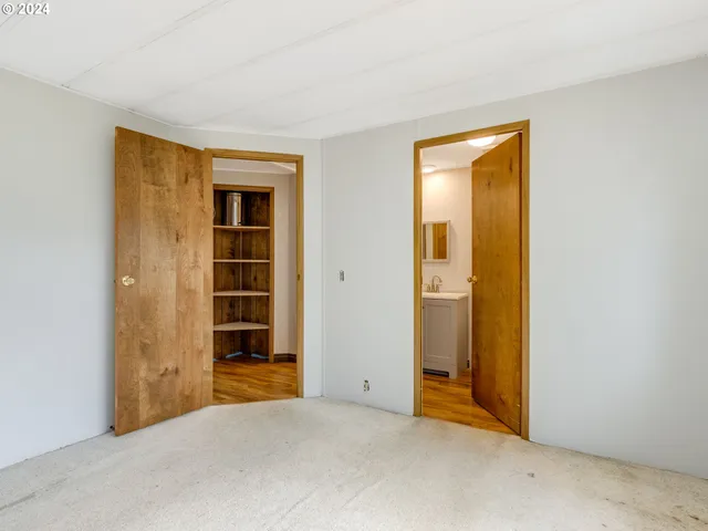 $87,999 | 21100 Northeast Sandy Boulevard, Unit 18, Fairview, OR 97024