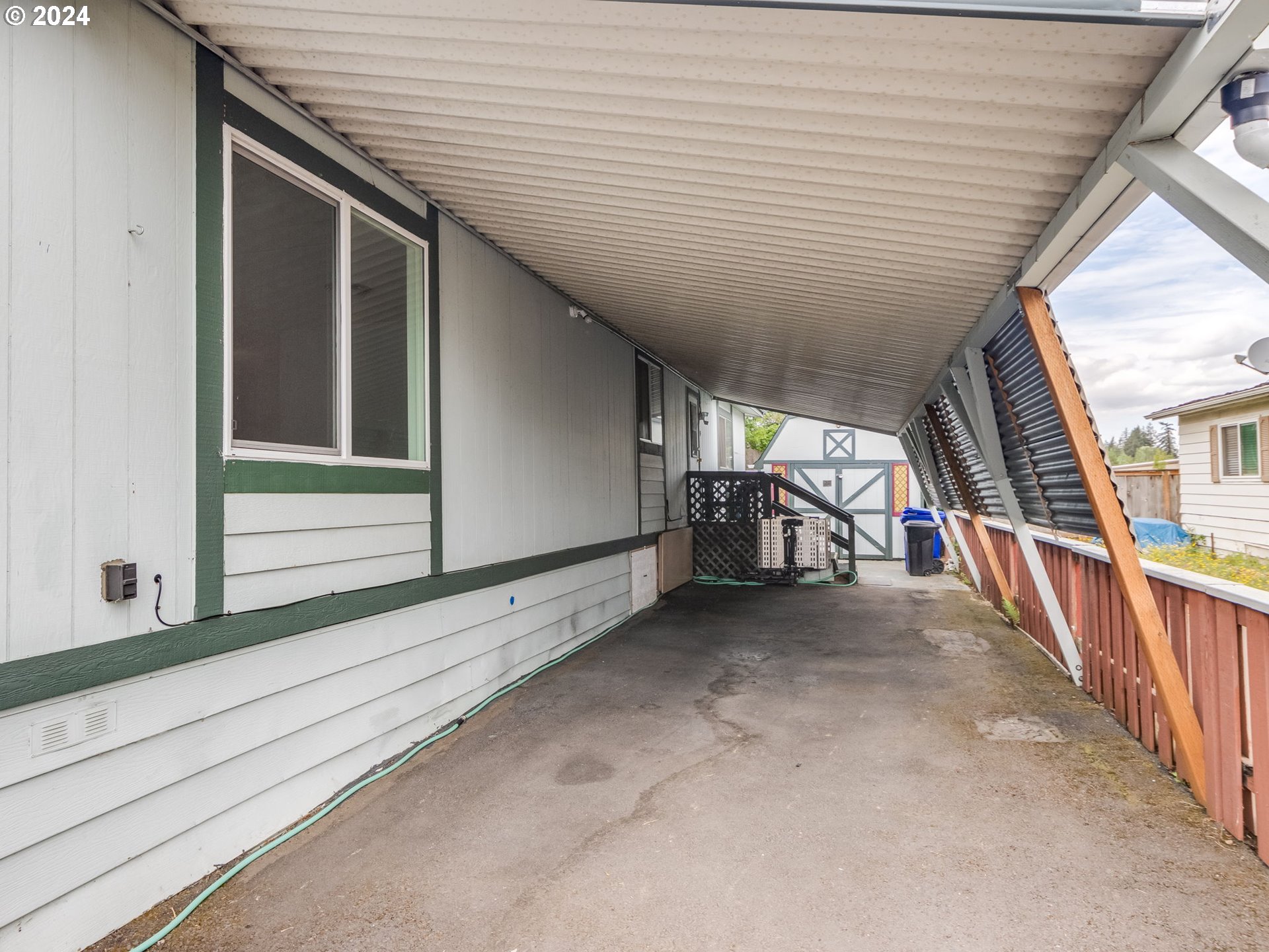 21100 Northeast Sandy Boulevard, Unit 18 Fairview, OR 97024 - Photo 32 of 34