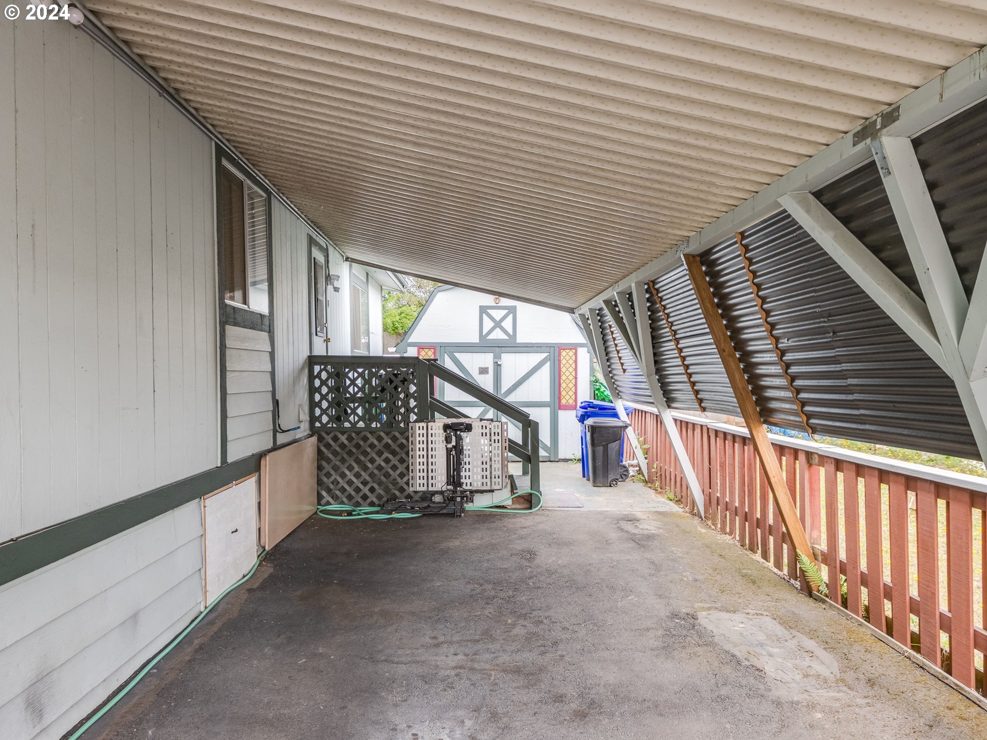 21100 Northeast Sandy Boulevard, Unit 18 Fairview, OR 97024 - Photo 33 of 34