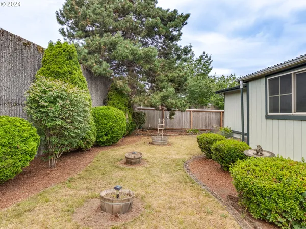 $79,999 | 21100 Northeast Sandy Boulevard, Unit 18, Fairview, OR 97024