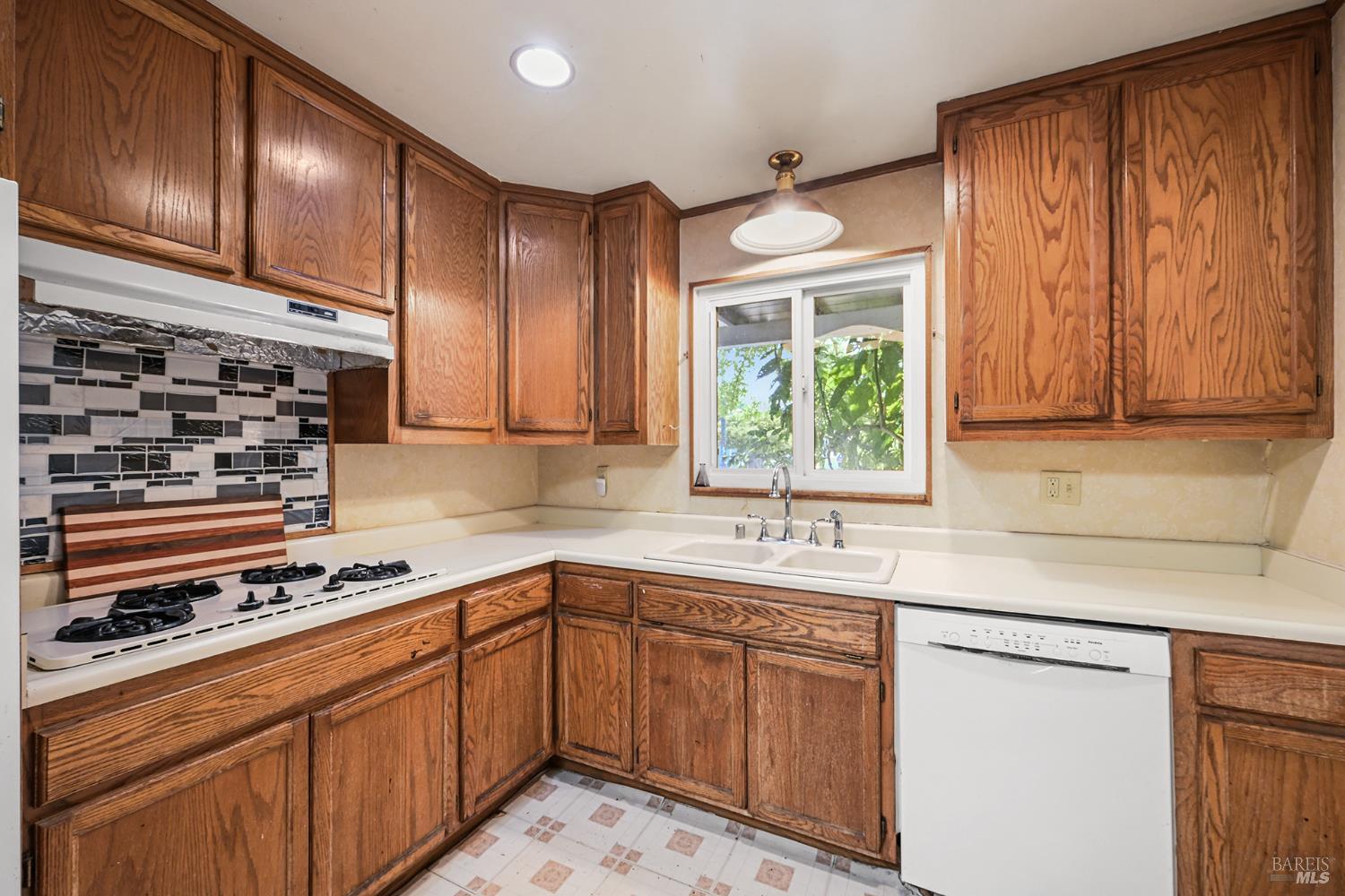 613 Ashbury Avenue Santa Rosa, CA 95404 - Photo 20 of 29