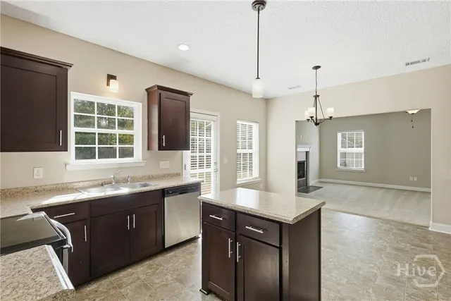 $2,550 | 732 Waterlily Court, Hinesville, GA 31313