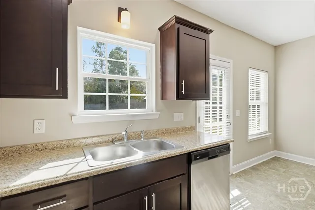 $2,550 | 732 Waterlily Court, Hinesville, GA 31313