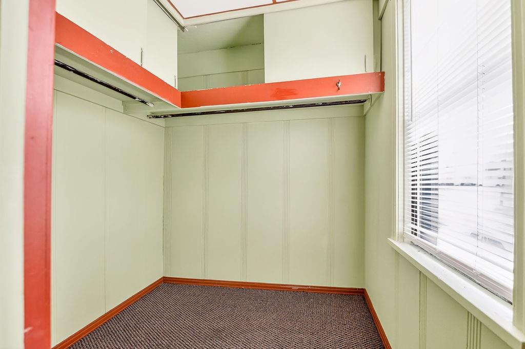 1023 Philadelphia Street Indiana, PA 15701 - Photo 4 of 40 a room with window
