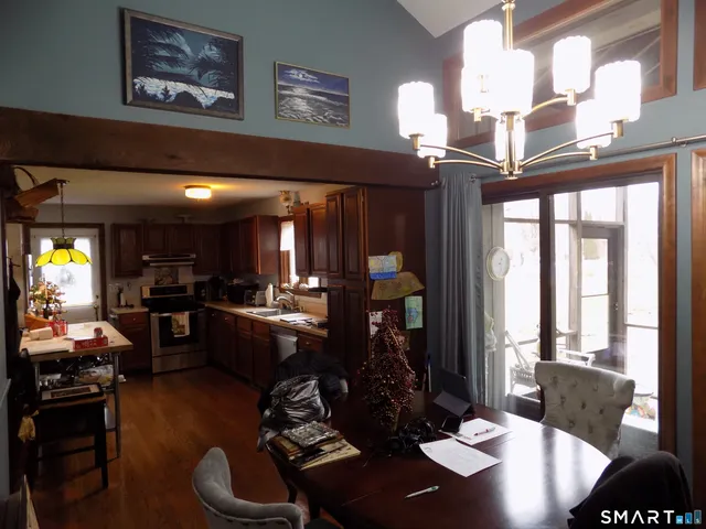 $354,900 | 9 1/2 East Tomstead Road, Simsbury, CT 06070