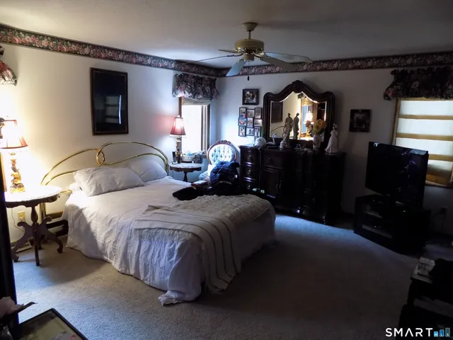 $354,900 | 9 1/2 East Tomstead Road, Simsbury, CT 06070