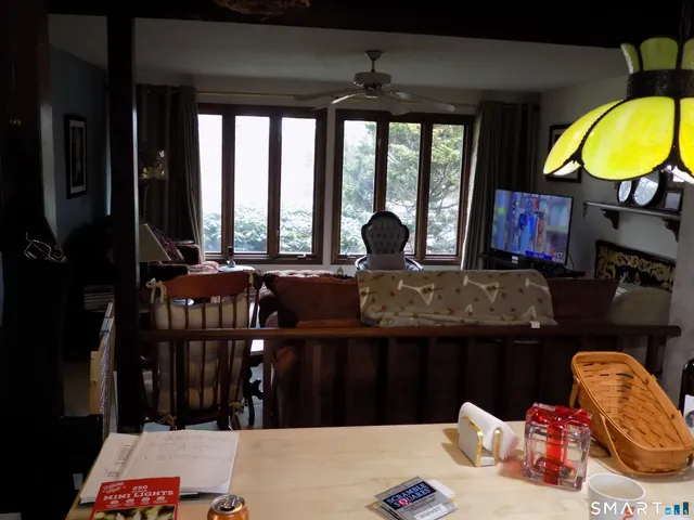 $354,900 | 9 1/2 East Tomstead Road, Simsbury, CT 06070