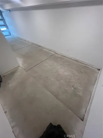 a picture of a bench