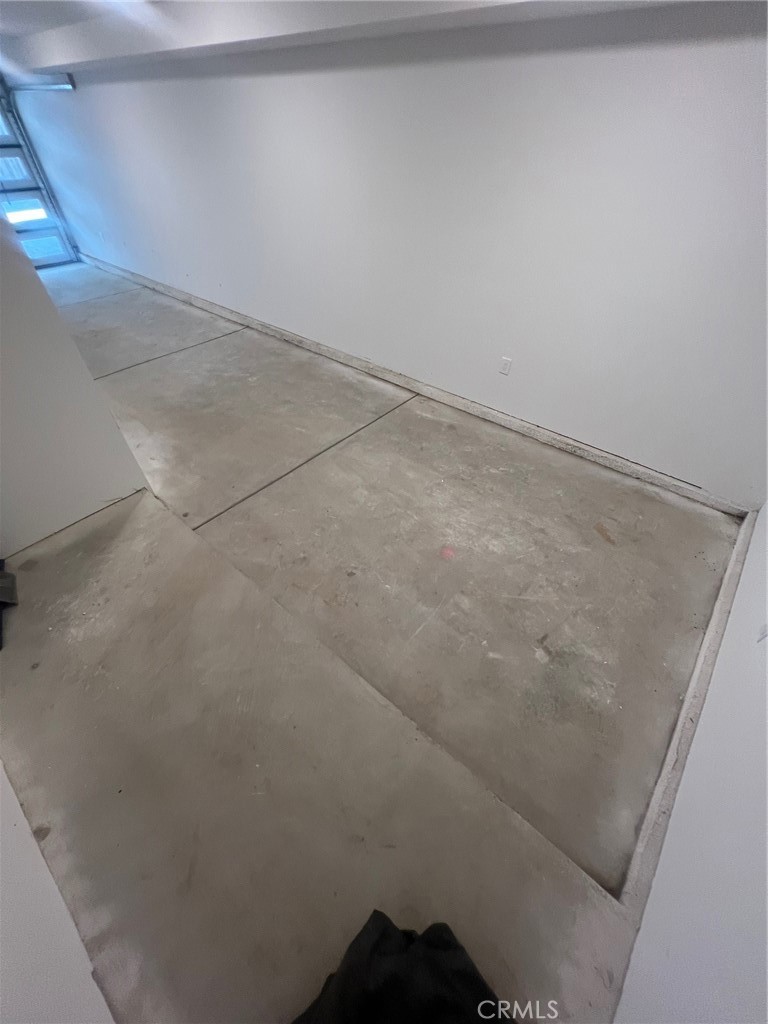 1128 South Ardmore Avenue Los Angeles, CA 90006 - Photo 9 of 30 a view of small space