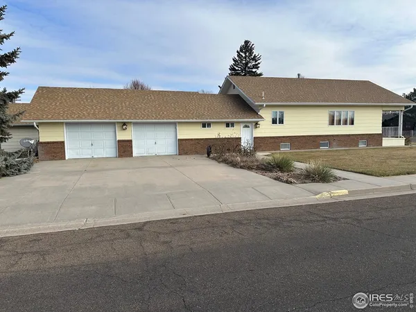 $300,000 | 420 West 6th Street, Julesburg, CO 80737