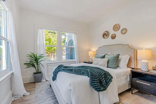 $749,999 | 1007 47th Street, Emeryville, CA 94608