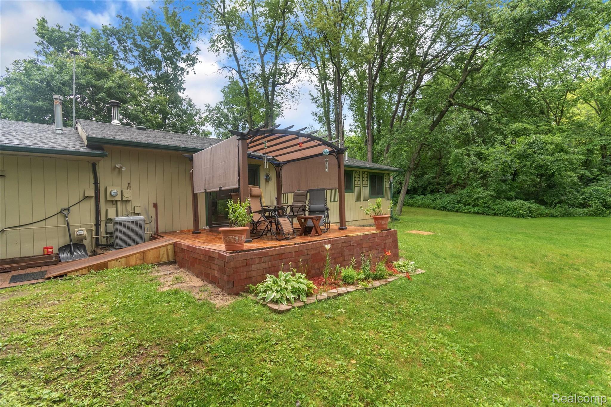 1930 East Coon Lake Road Howell, MI 48843 - Photo 34 of 51 41-1930-E-Coon-Lake-WindowStill-Real-Estate-Photography-41.jpg