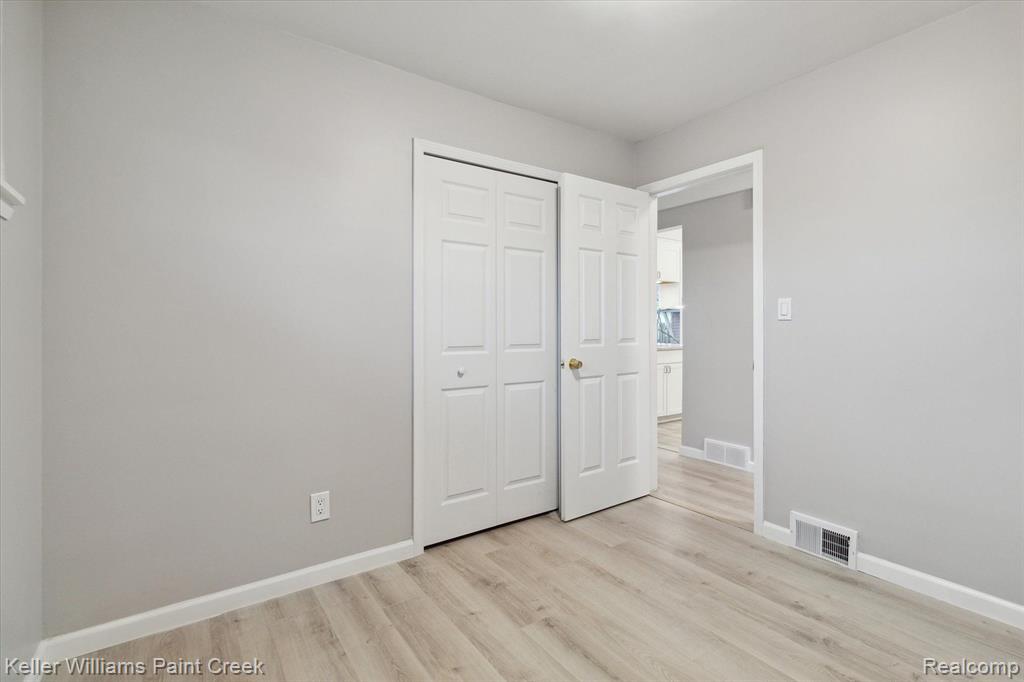 11217 Erdmann Road Sterling Heights, MI 48314 - Photo 12 of 31
