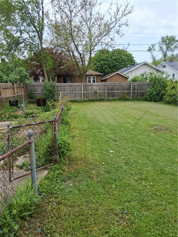 2112 East Clay Street Decatur, IL 62521 - Photo 3 of 3