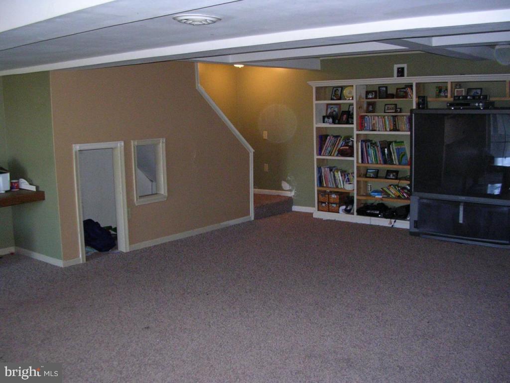 335 North New Street Lititz, PA 17543 - Photo 3 of 10