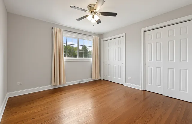 $419,500 | 9140 Sycamore Drive, Hickory Hills, IL 60457