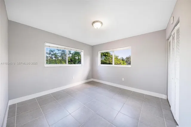 $1,625 | 1960 Northeast 161st Street, Unit 202, North Miami Beach, FL 33162