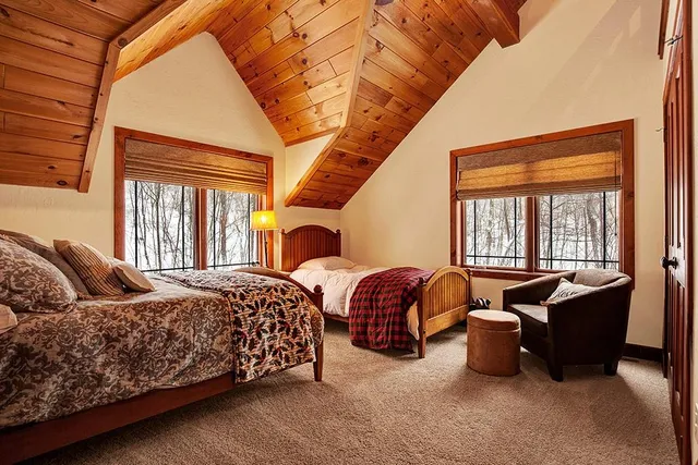 $999,000 | 316 Cinnamon Fern Drive, Somerset, PA 15501