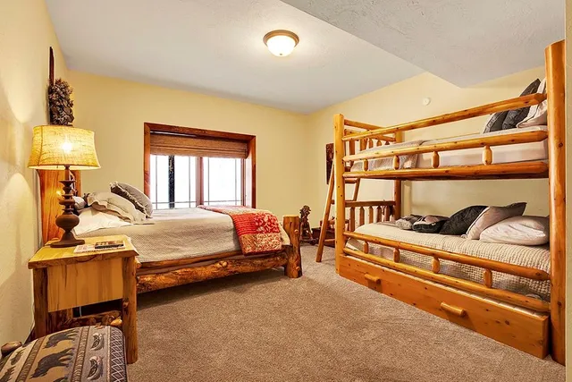 $999,000 | 316 Cinnamon Fern Drive, Somerset, PA 15501