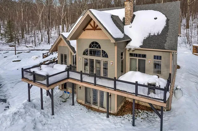 $999,000 | 316 Cinnamon Fern Drive, Somerset, PA 15501