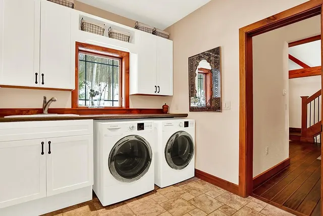 $999,000 | 316 Cinnamon Fern Drive, Somerset, PA 15501