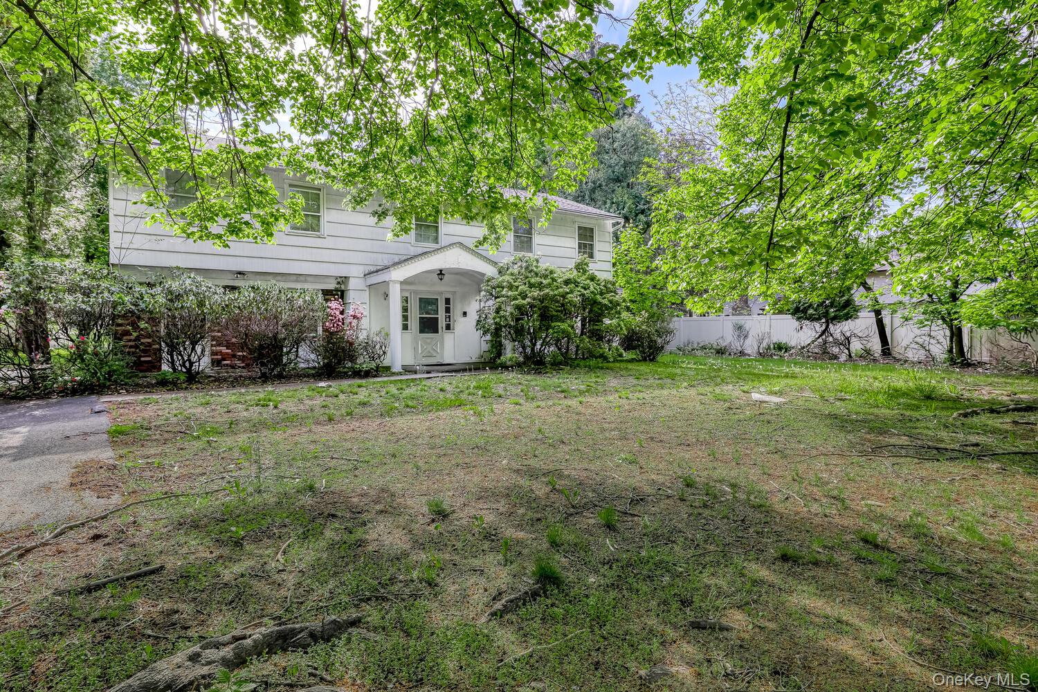 38 Forshay Road Monsey, NY 10952 - Photo 2 of 34 a front view of a house with garden