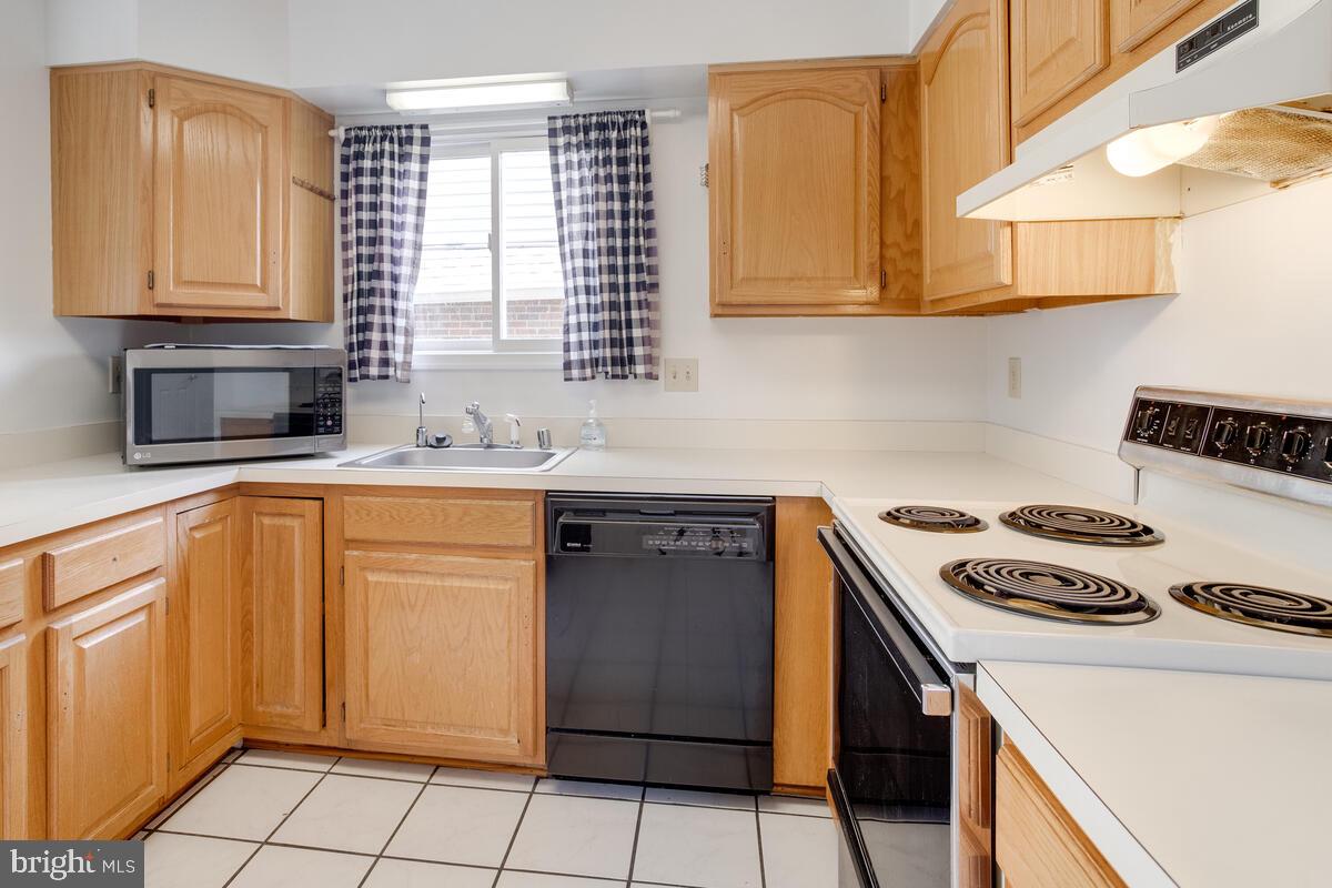 14226 Summit Lane Laurel, MD 20708 - Photo 14 of 58 Spacious kitchen waiting for your final touches